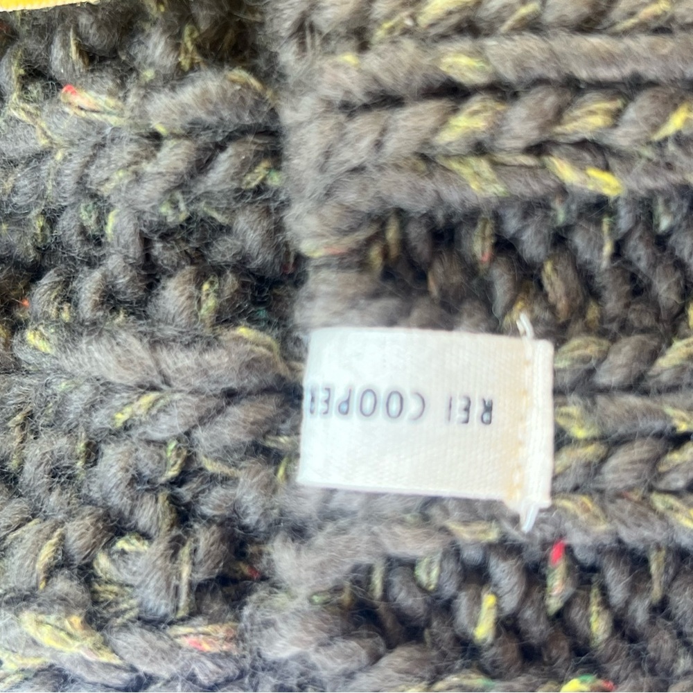 Re Pim Pom Knitted Beanie Green Os - image 3